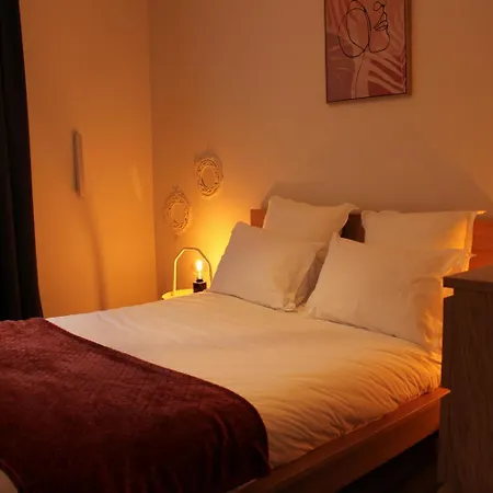 Réole Familial Au Calme - Parc, Piscine&parking Appartement