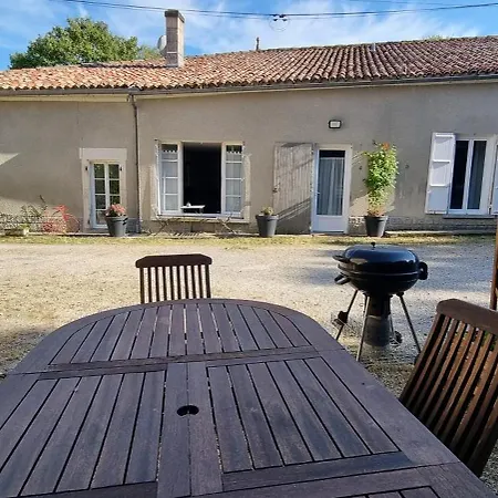 Réole Familial Au Calme - Parc, Piscine&parking Appartement